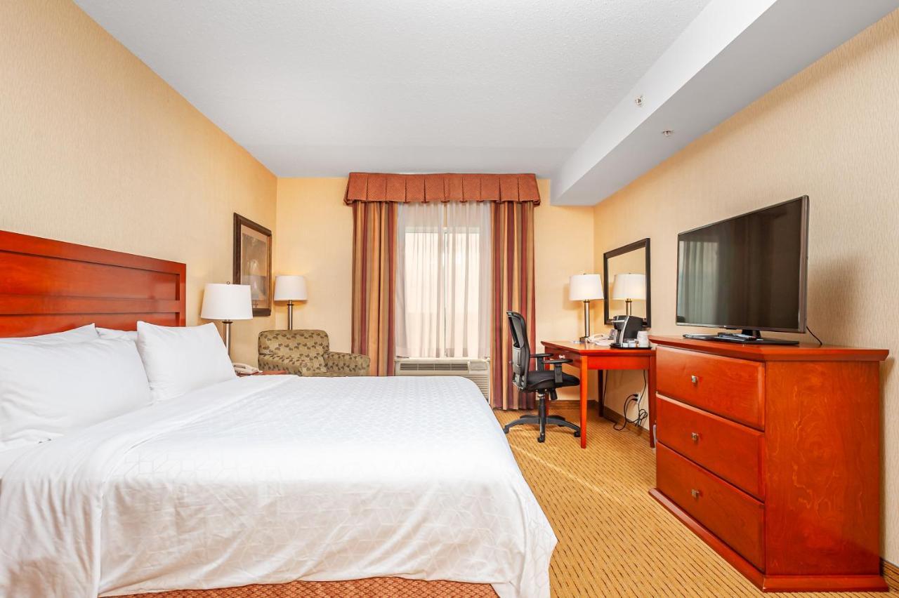 Express & Clarington - By Ihg Hotel