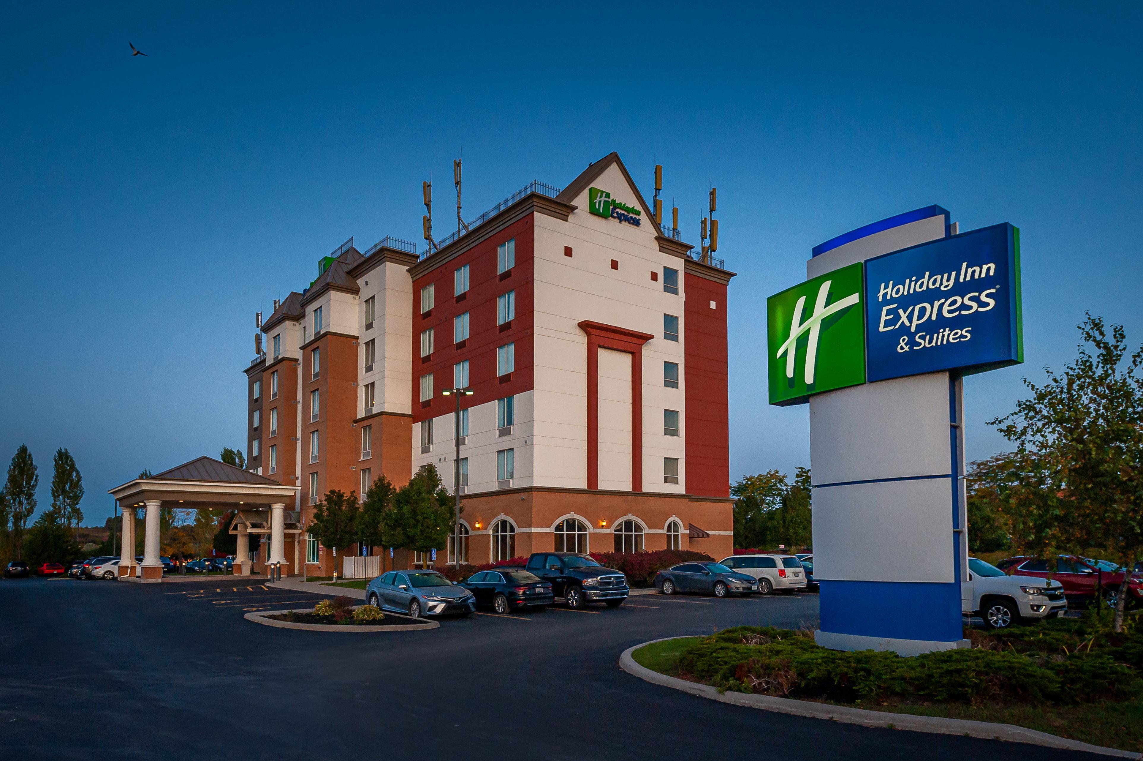 Express & Clarington - By Ihg Hotel