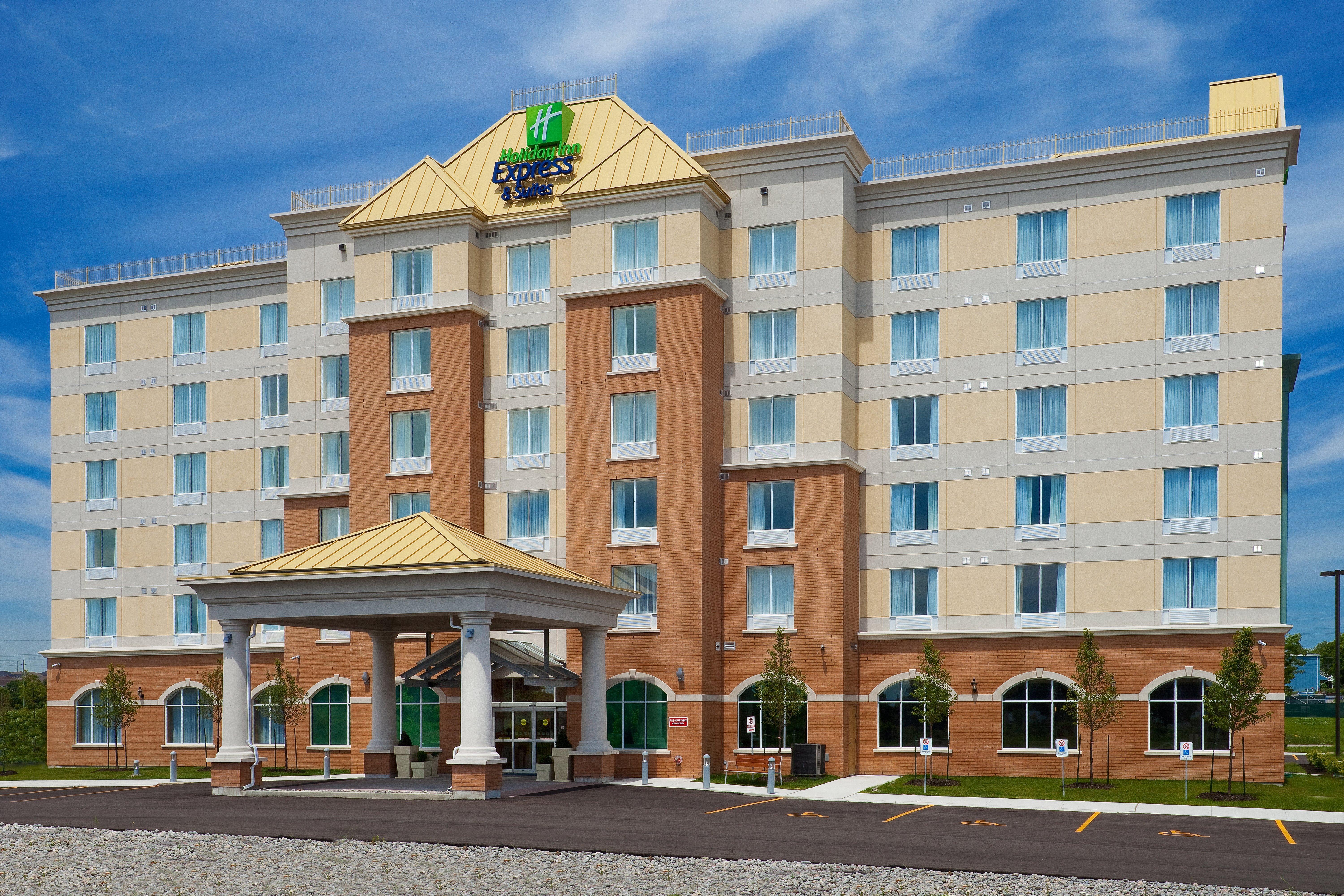 Express & Clarington - By Ihg Hotel 3*