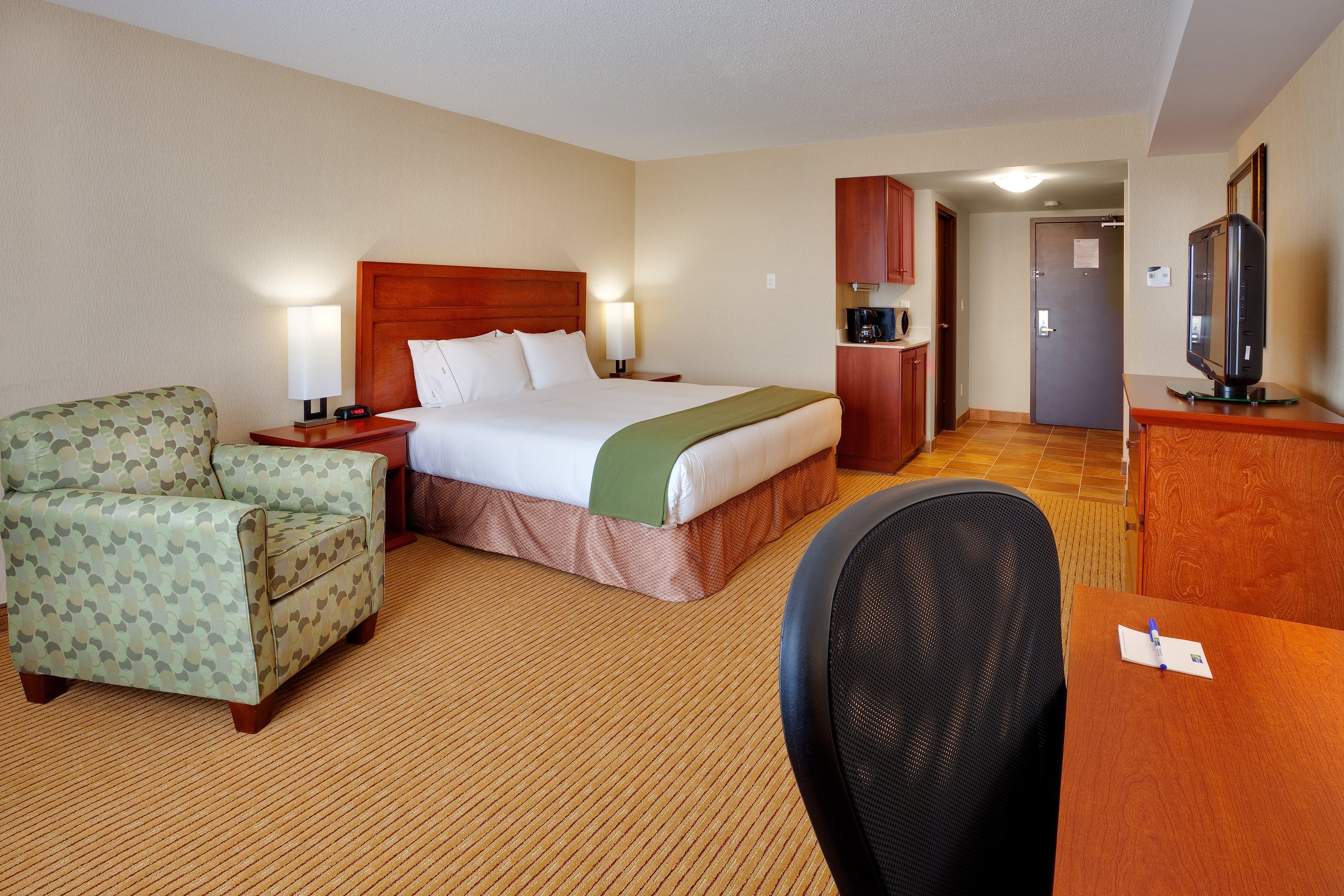 Express & Clarington - By Ihg