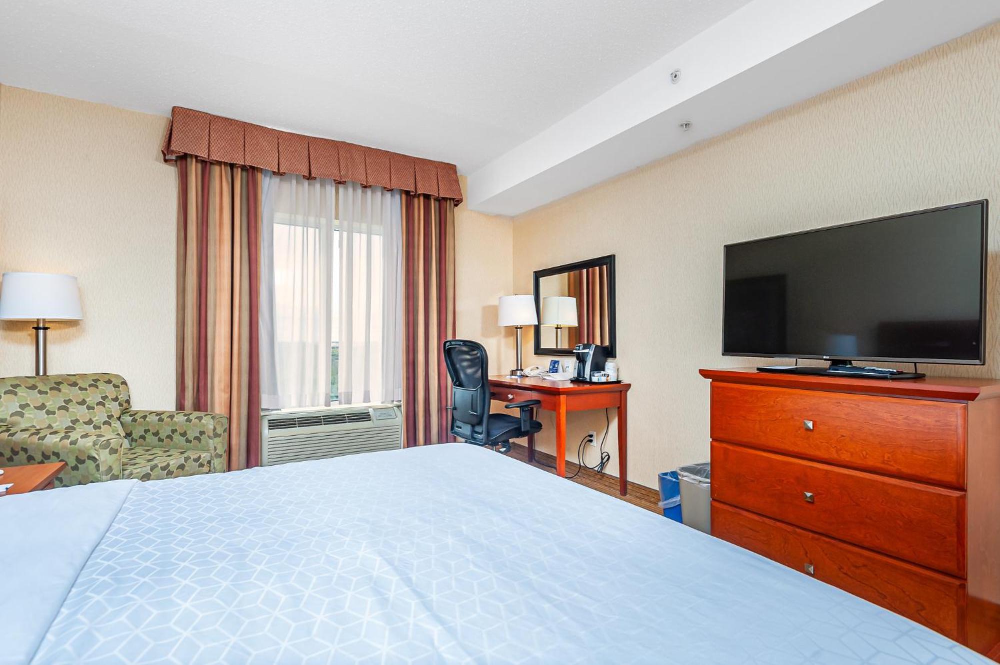 Express & Clarington - By Ihg 3*