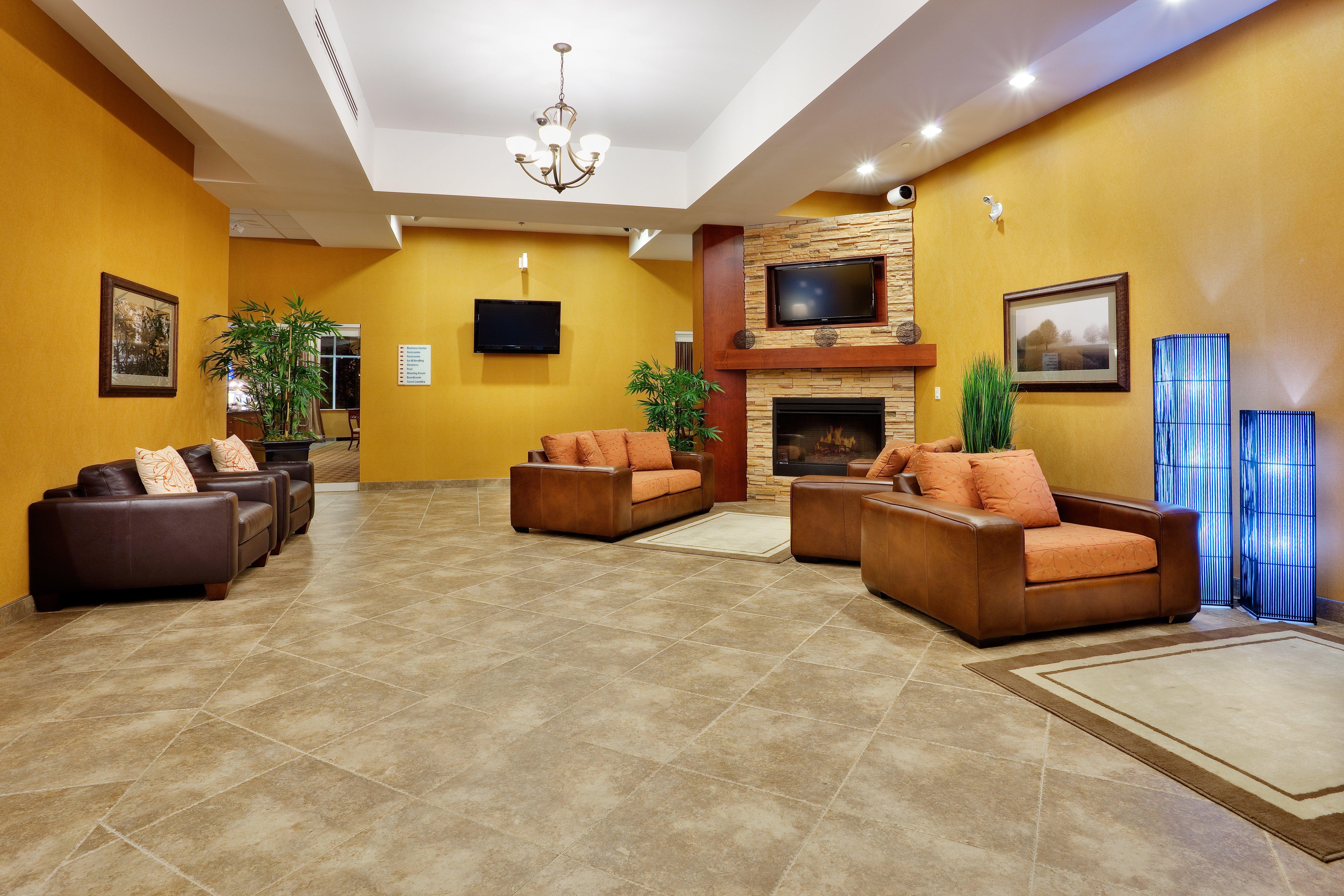 Holiday Express & Clarington - By Ihg Hotel Bowmanville